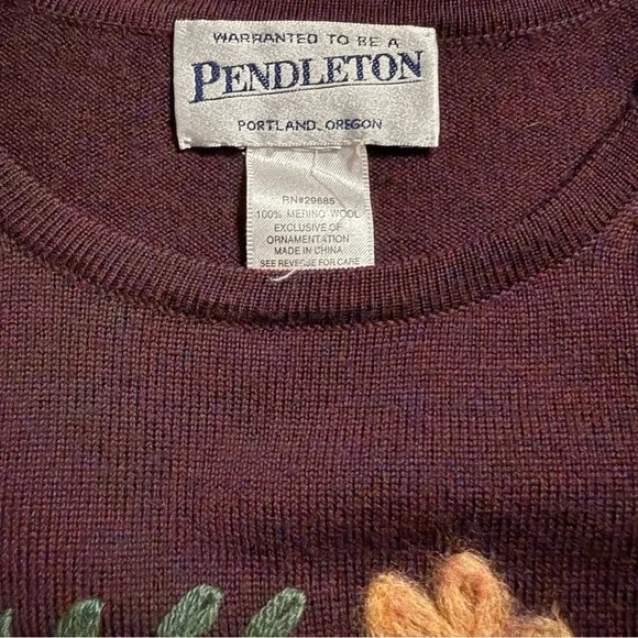 Vintage Pendleton Purple Merino Wool Embroidered Floral Sweater - Picture 4 of 4